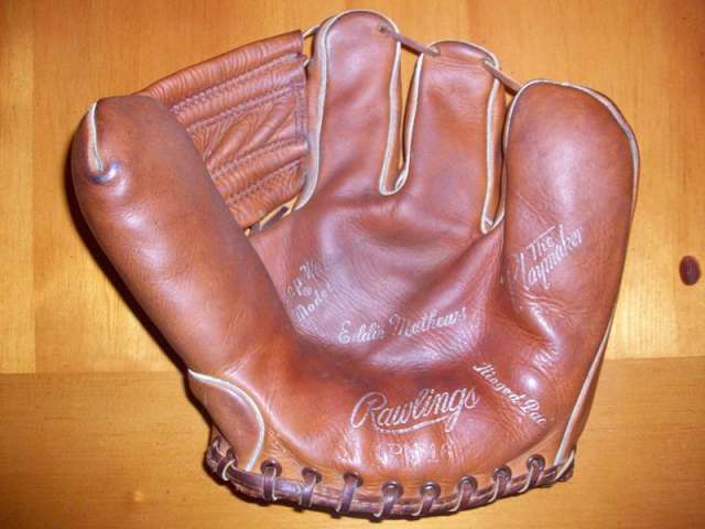 Eddie Mathews Rawlings PM16 Front